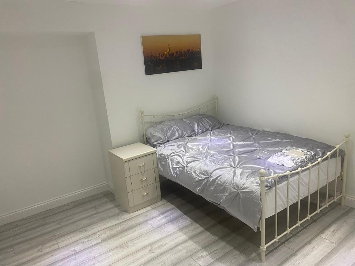3 Bedroom House In Loughborough Buitenkant foto